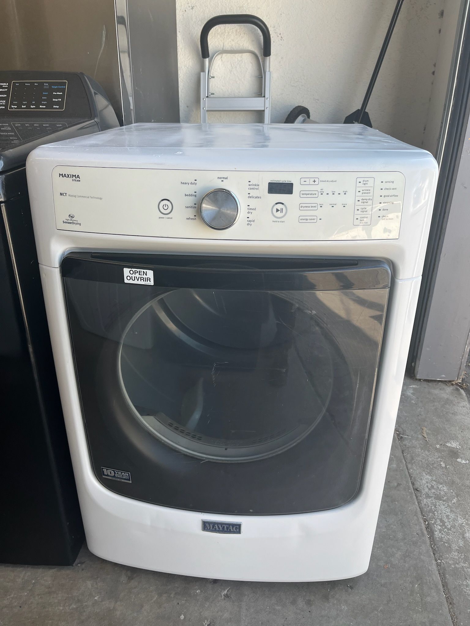 Maytag Gas Dryer with Warranty Big Capacity