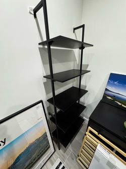 Black Metal and Wood 5-Tier Ladder Shelf