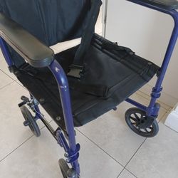 SillaAzul Funcional No Tiene El Descansa Pies