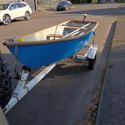 12ft  Boat w/ Electric Motor Trailer Anchor Paddles