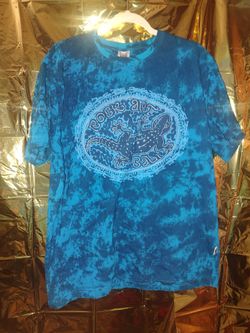 Rock Art Women's T-shirt Size L Used. 