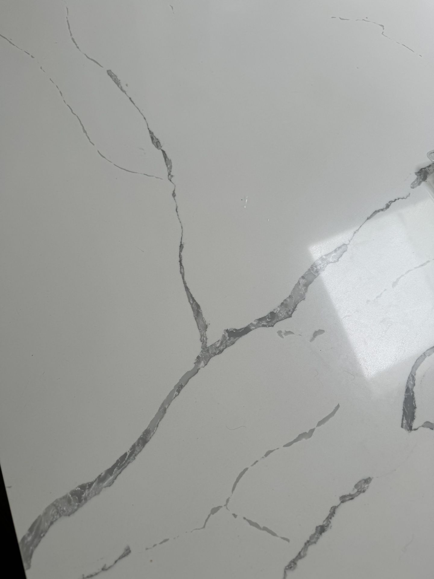 White Quartz Pieces For Kitchen And Vanity Countertops