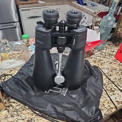 BARSKA X TRAIL BINOCULARS