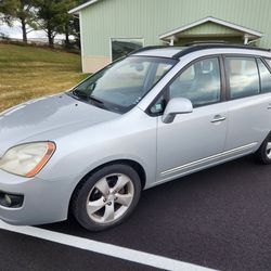 2008 KIA Rondo