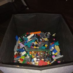 20 Pounds Of Legos In Bulk