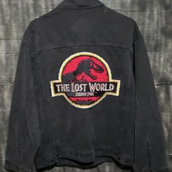 Vintage Universal Studios Jurassic Park The Lost World Denim Jacket. Ens Size Medium 