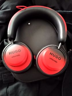 Urbanista Hugo Over-Ear Headphones