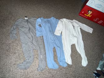 Baby pajama size 3-6 months