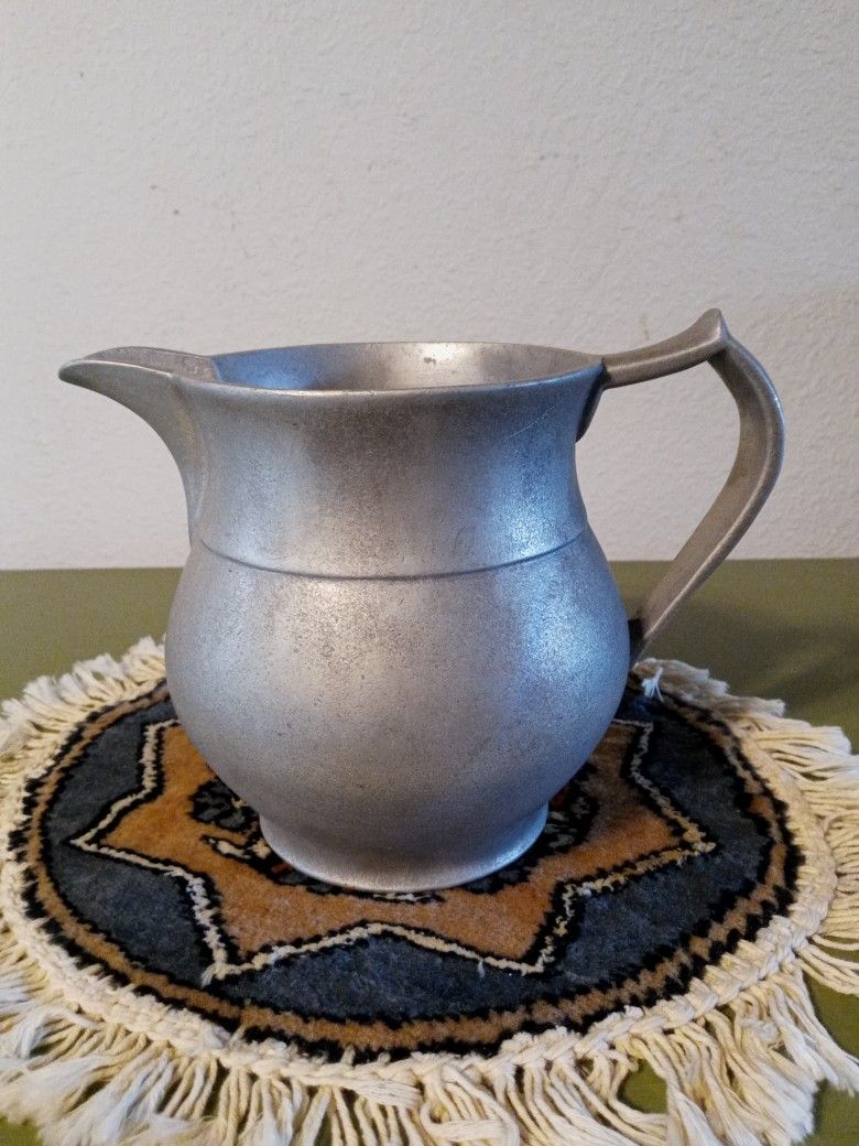 Vtg Wilton Columbia RWP Pewter Pitcher