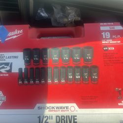 milwaukee impact Heavy socket set 1/2 19 pcs