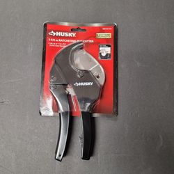 Husky 1-1/4"  Ratcheting PVC Cutter 