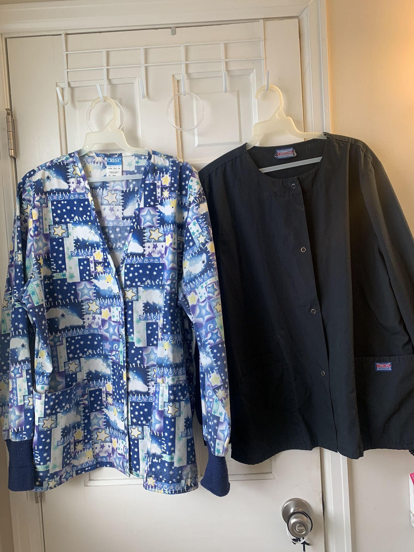 π Scrub Jackets, Cherokee Workwear Black Long Sleeve Scrubs, Workwear Scrubs Jacket, Uniform Scrubs, Size Small