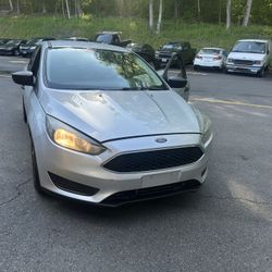 216 Ford  Focus 