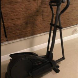 Elliptical Machine New/Maquina De Ejercicio Nueva 