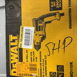 DEWALT 3/8-in Keyless Drill