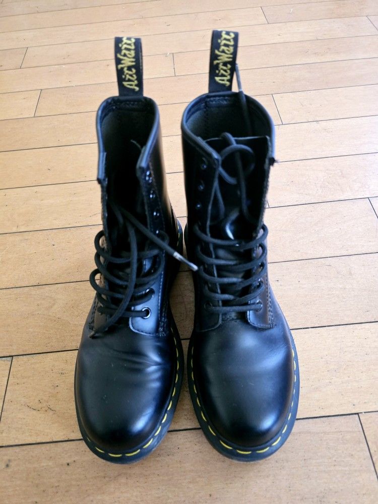 Dr Martens Size 7