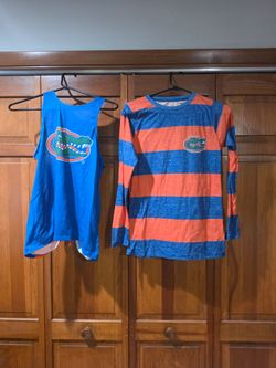 10 each Gator tops size small