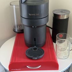  Nespresso Machine 