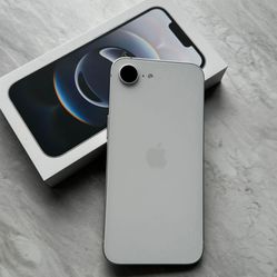 UNLOCKED - IPHONE 16e 