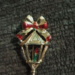 Vintage Holiday Brooch