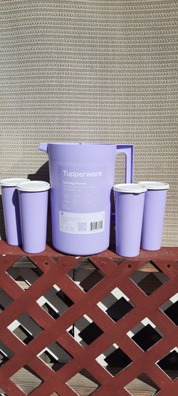 New Tupperware 5piece Set $55.00 Cash And Pick-up Only Bilingual Hablo Español 