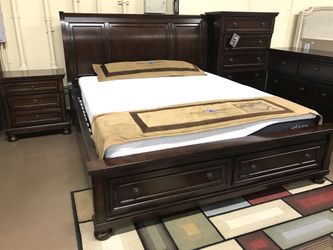 Ashley high quality 5 Pc Bedroom Set