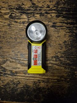  Pelican BIG ED Series 3700  Flash Light