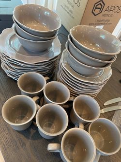 Gray Ceramic Dinnerware Set with Mugs