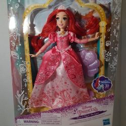 NEW 30TH ANNIVERSARY PRINCESS LITTLE MERMAID DOLL. 