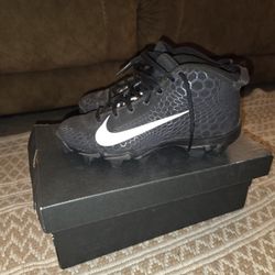 Nike Soccer Cleats Size 8