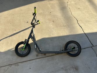 Mongoose scooter