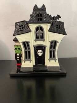 Harry Slatkin Haunted House Luminary