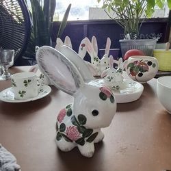 Ceramic Pieces Set