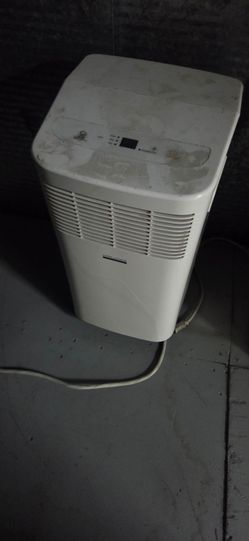 Ac unit for sliding doors or small windows