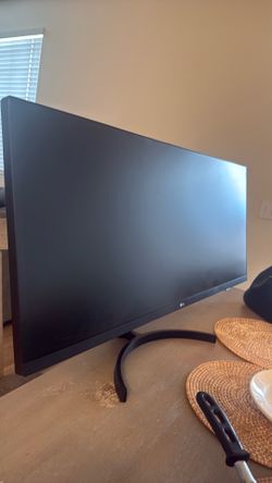 34” monitor