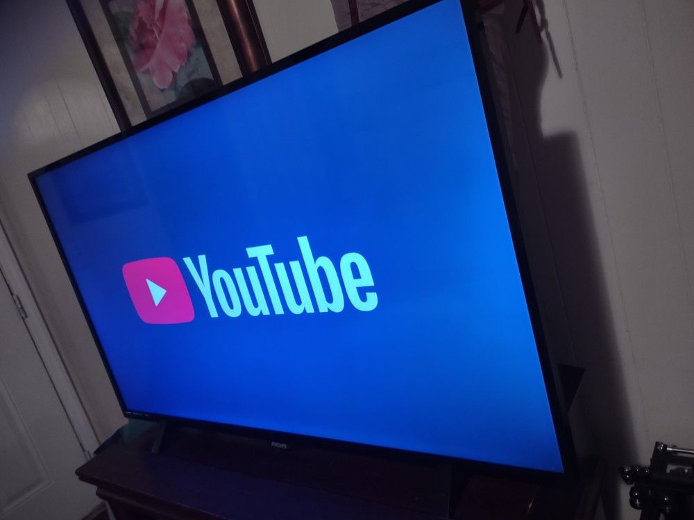 Smart TV Plasma 42"...Little Used..With Control