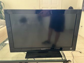 32” Sony TV / No Remote