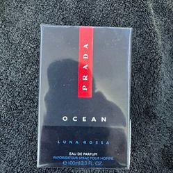 Prada Perfume 