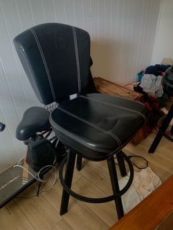 Bar stools (set of 3)