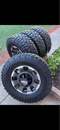 Ford super duty 2026 rims and tires 285/75/18
