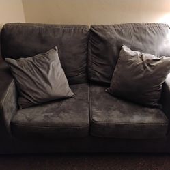 Ashley couch's free coffee table