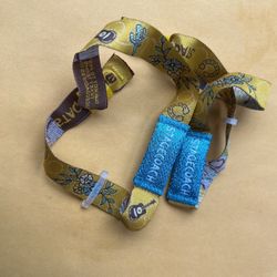 Stagecoach, Bracelets