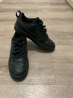 Black Nike Court Borough sneakers