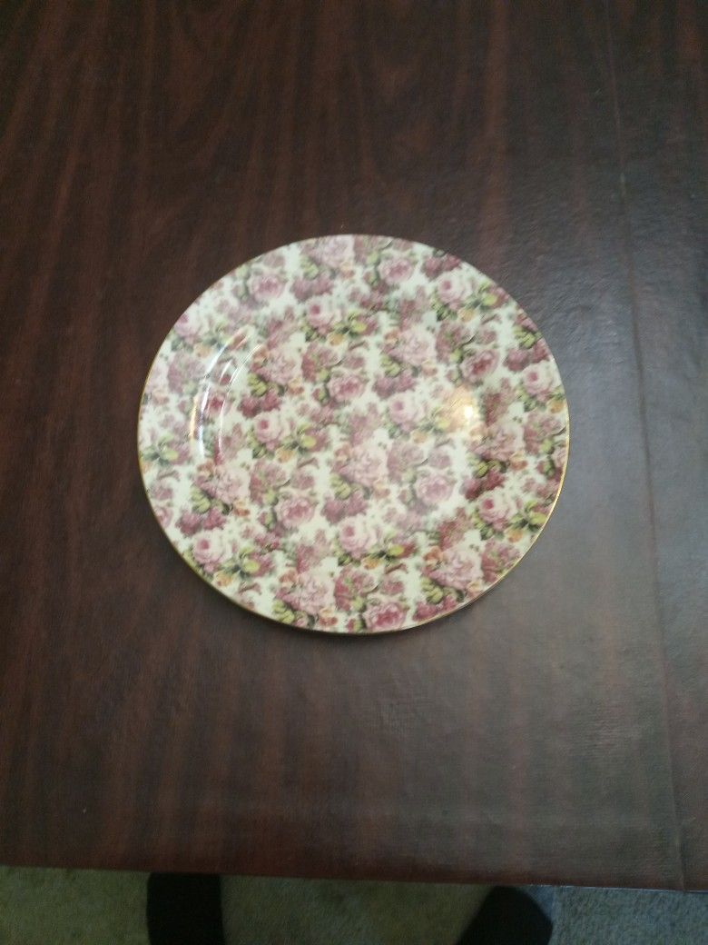 Royale Garden Staffordshire 10” Plate China Pink Rose Chintz Collection