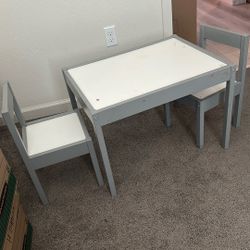 Kids Table With 2 Chairs 