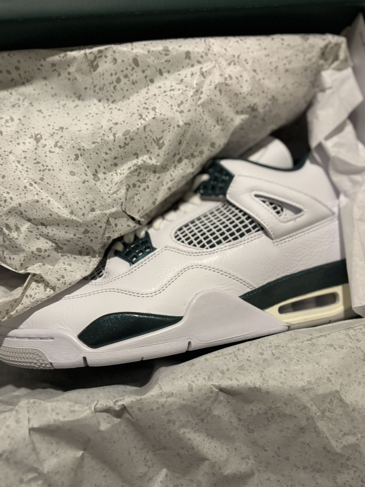 BRAND NEW Oxidize Green Air Jordan 4 SE SIZE 10