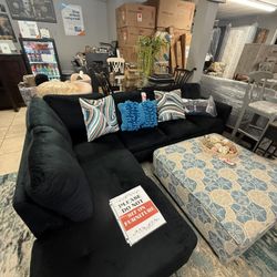 Brand New Black Sectional Sofa 