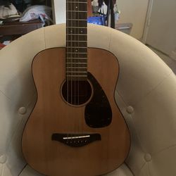 Yamaha Acoustic Guitar