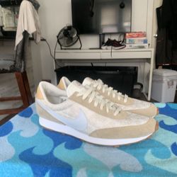 Nike Dbreak SE Womens Shoes