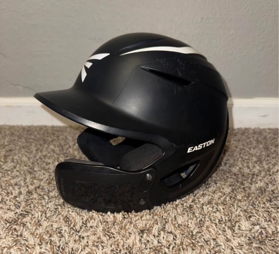 Easton X Elite JR 6 1/2- 7 1/8 baseball softball helmet with jaw guard.